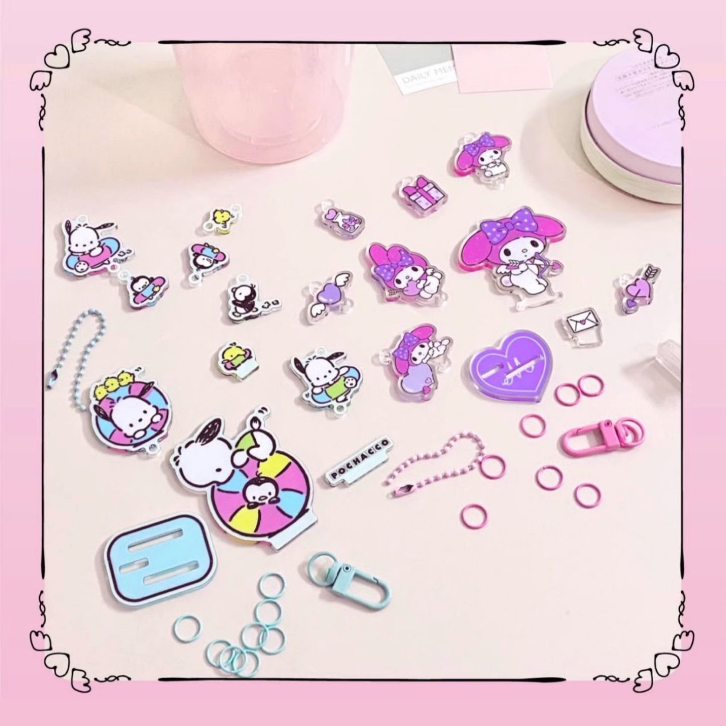 Moetch Sanrio Characters Tear-Up Pendant Set